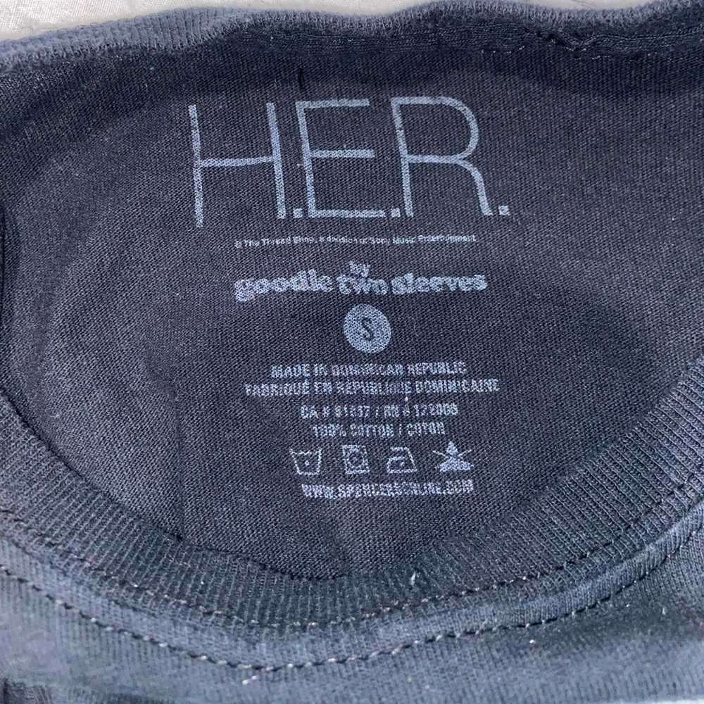 H.E.R Merch 🎤 - Picture 2 of 3